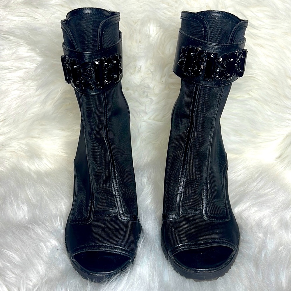 Karl Lagerfeld Paris Women's Blayze Fashion Boot Ankle, size 10